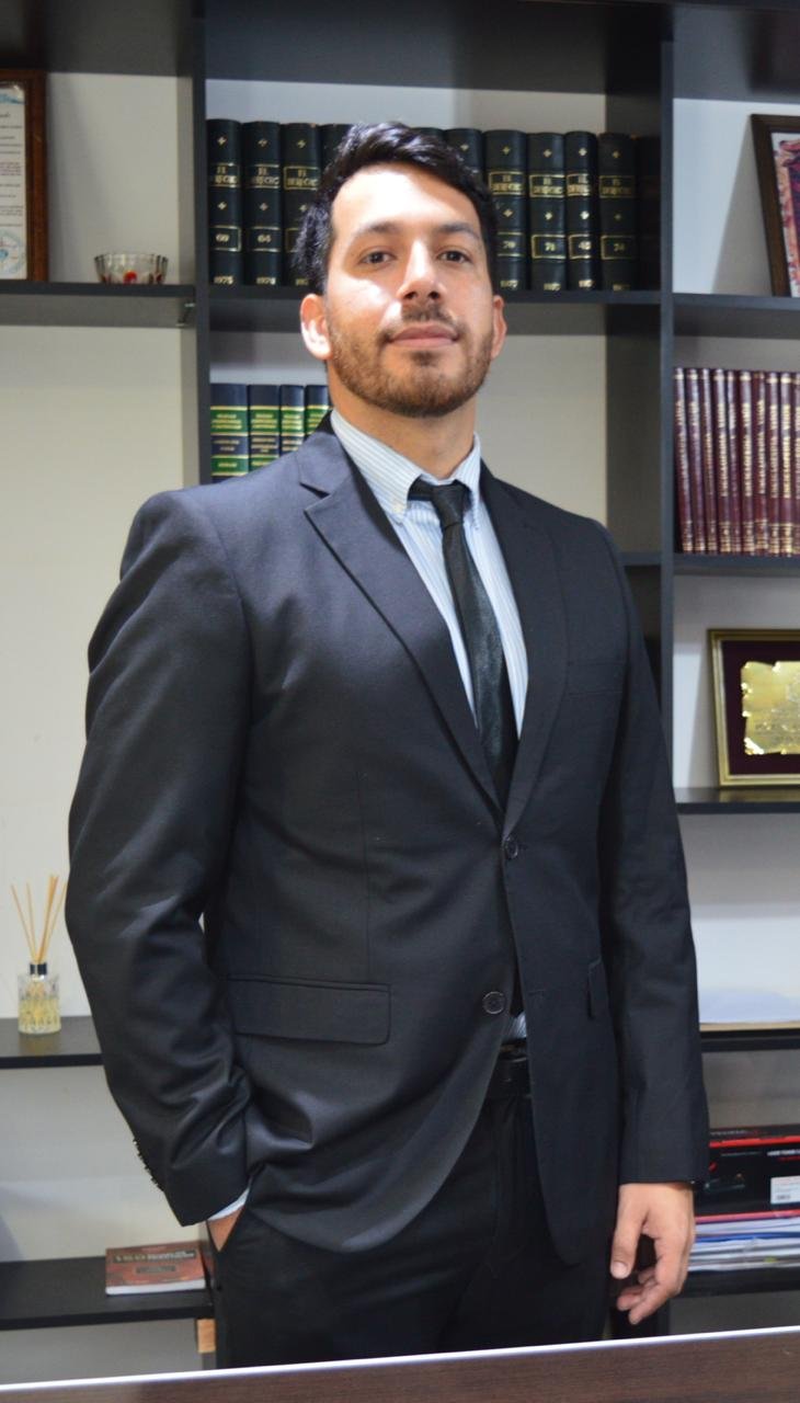 Dr. Cáceres Andrés